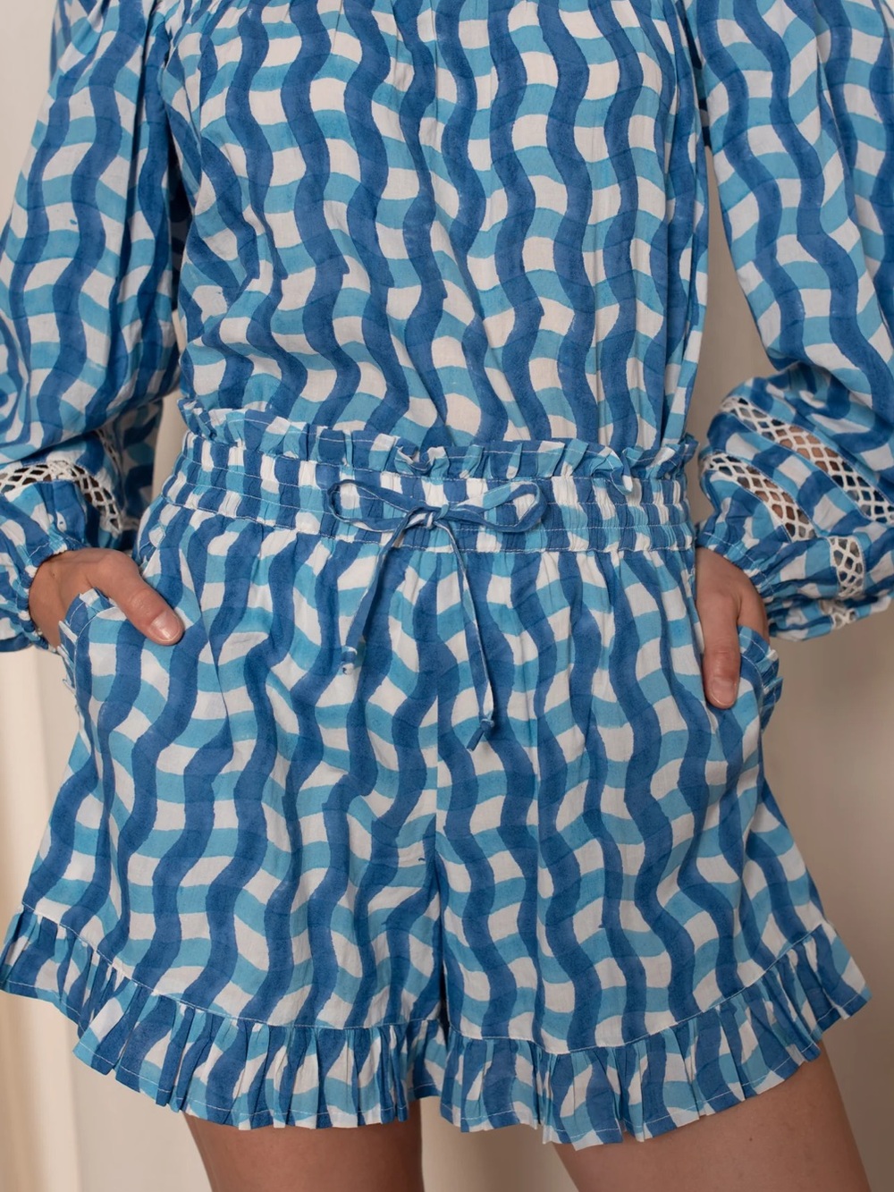 Ophelia & Indigo Blue Wave Print Ruffle Hem Women's Shorts